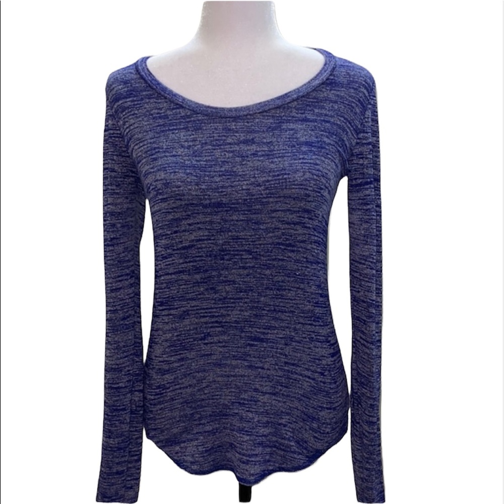 Wilfred Free Aritzia long sleeve pull over shirt small stretchy blue top